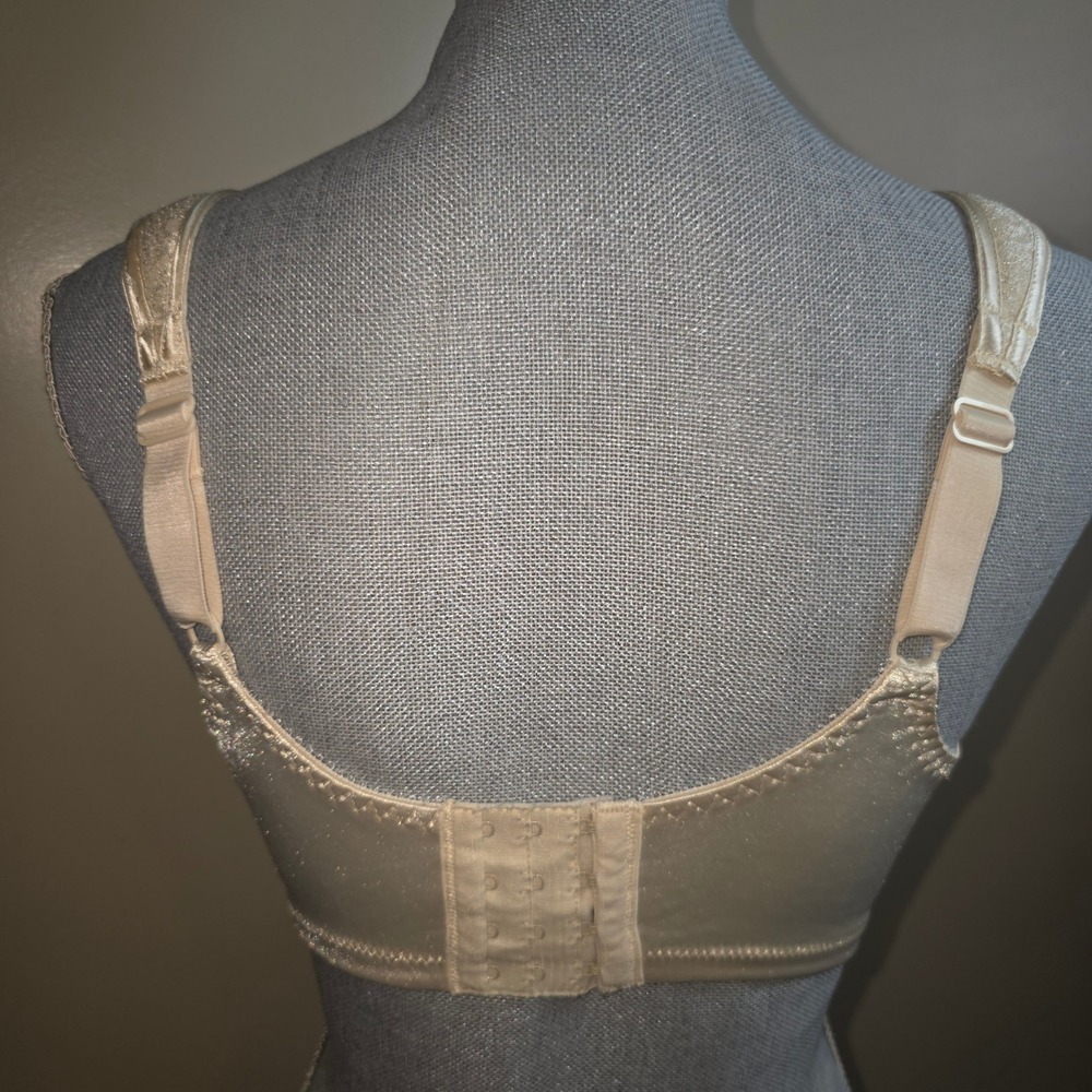 Vintage Bali 3245 Ivory Floral Damask Non-Wired Full Figure Bra 36DD Support - Picture 4 of 5